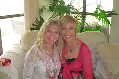 Lola Jones of 'Divine Openings' fame with Wendy Leppard.
